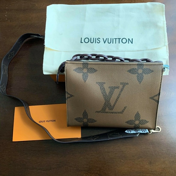 Louis Vuitton Handbag - Picture 4 of 6